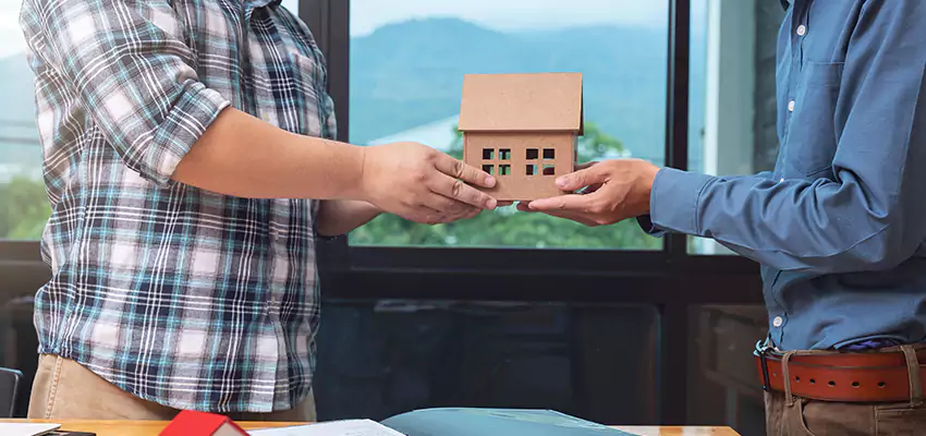 How We Determine Your Sell House with Reverse Mortgage Offer in Ronkonkoma, NY?